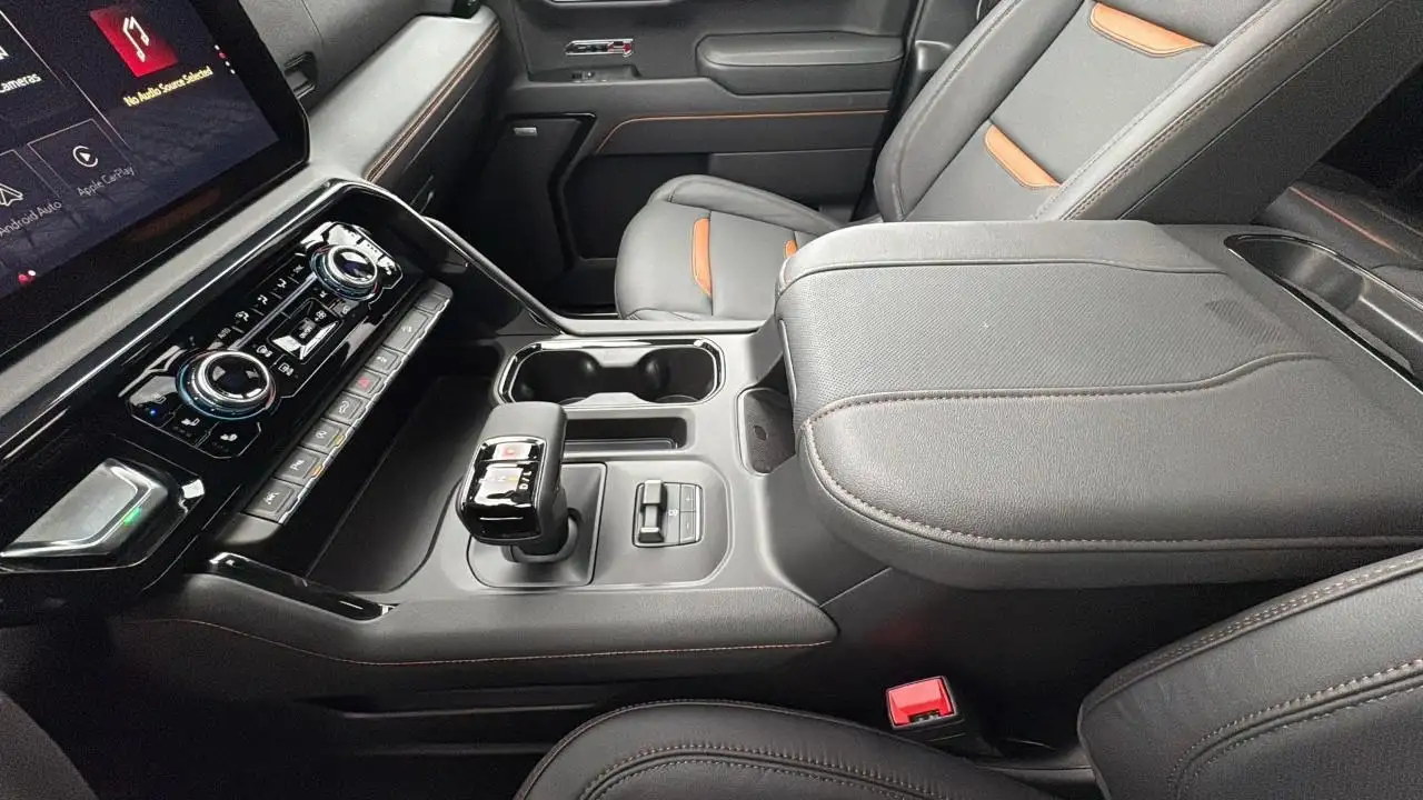 GMC Sierra 1500 photo GMC Sierra 1500