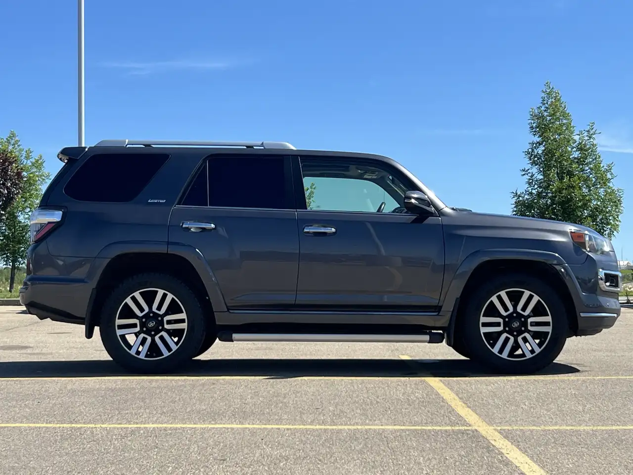Toyota 4-Runner снимка Toyota 4-Runner
