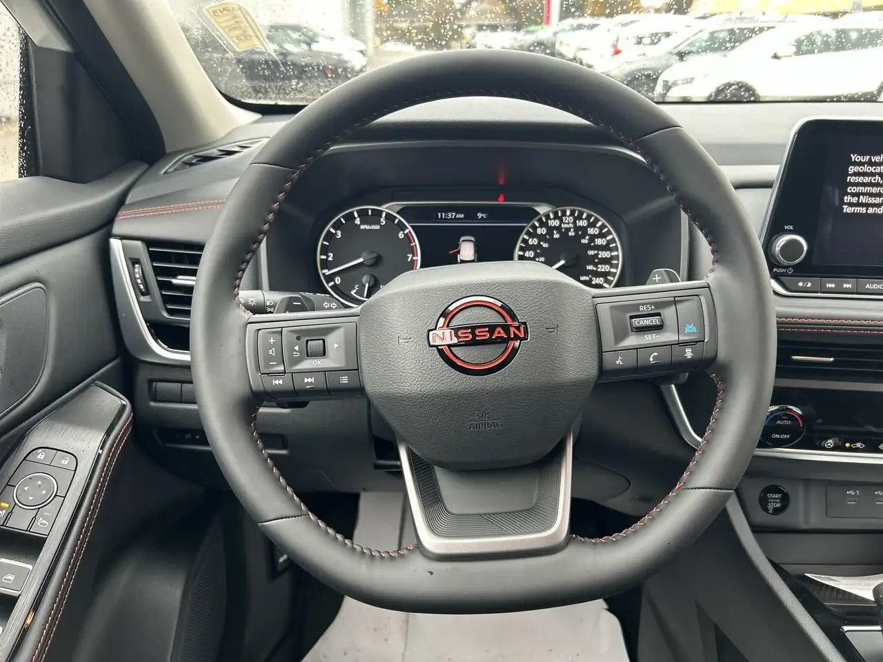 Nissan Rogue снимка Nissan Rogue