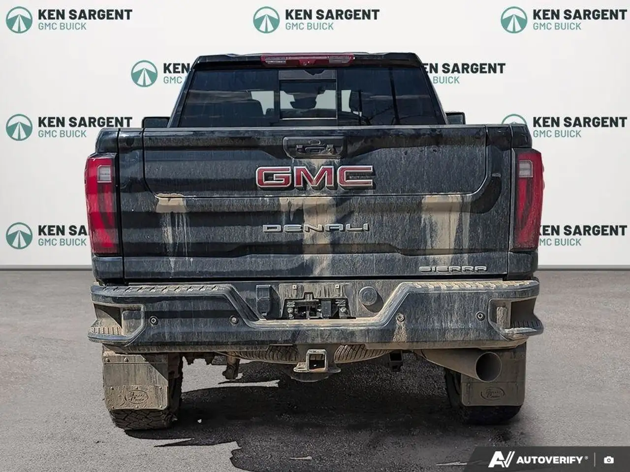 GMC Sierra 3500HD снимка GMC Sierra 3500HD