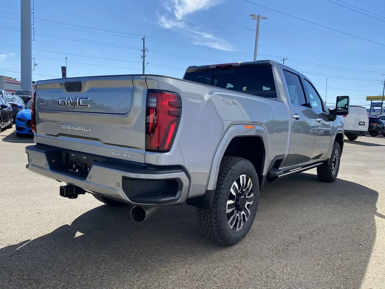 GMC Sierra 3500HD снимка GMC Sierra 3500HD