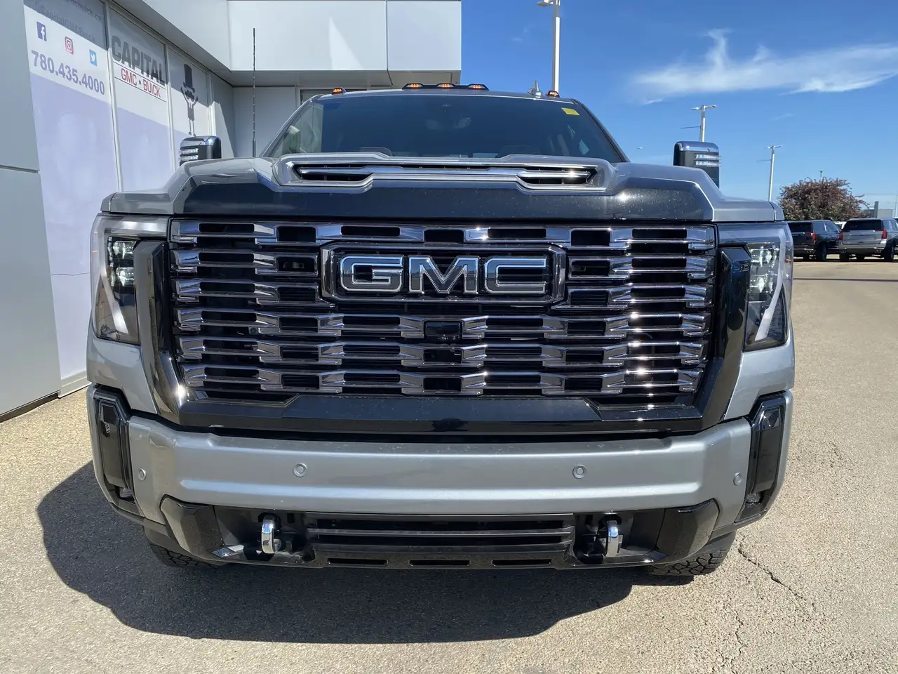 GMC Sierra 3500HD снимка GMC Sierra 3500HD