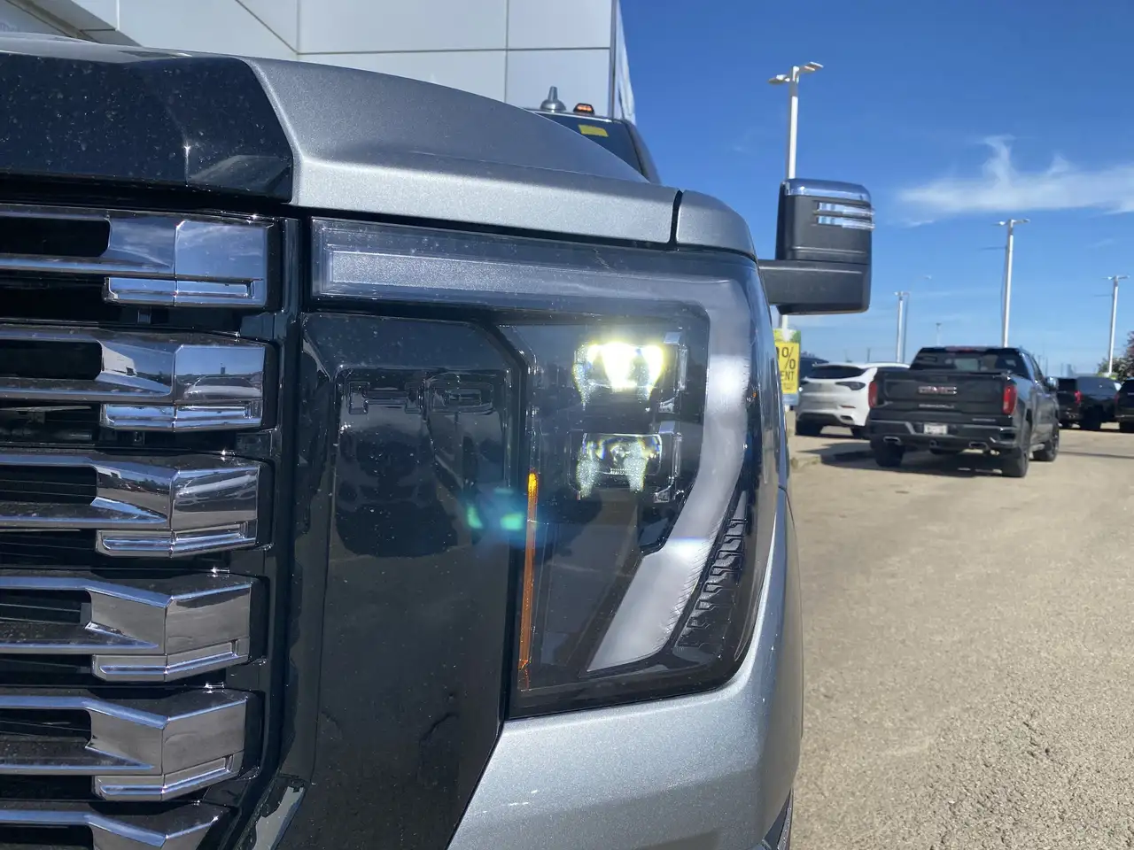 GMC Sierra 3500HD снимка GMC Sierra 3500HD