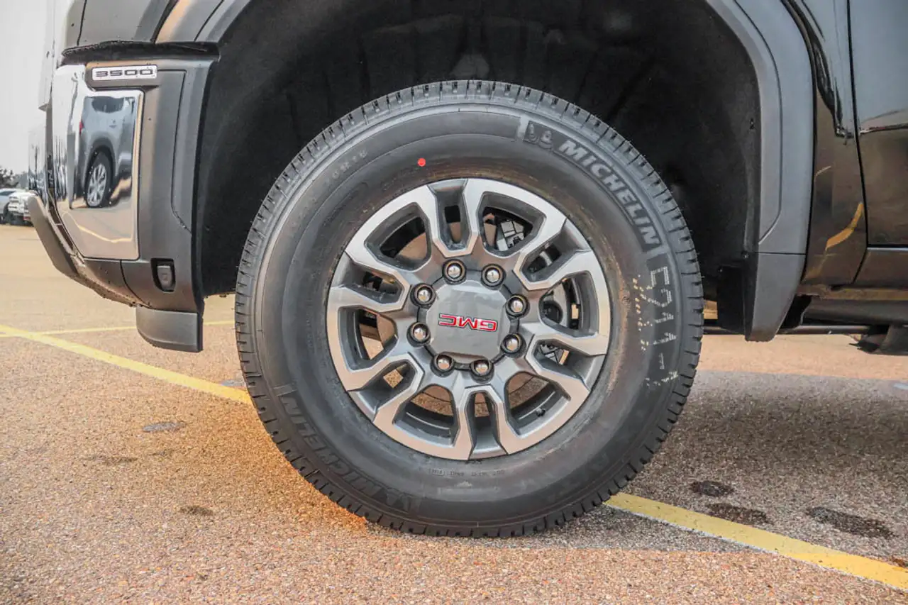 GMC Sierra 3500HD fotografie GMC Sierra 3500HD