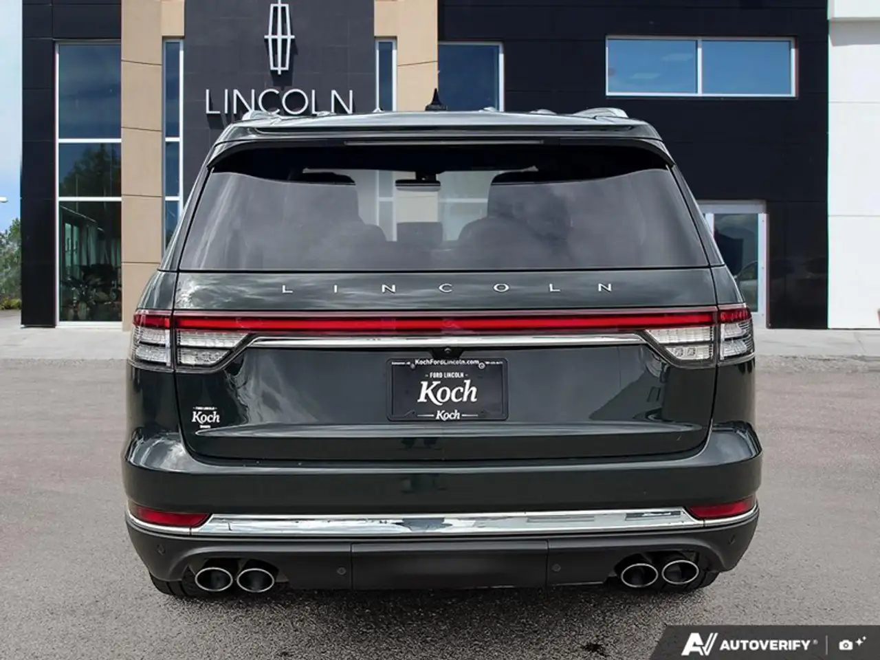Lincoln Aviator снимка Lincoln Aviator