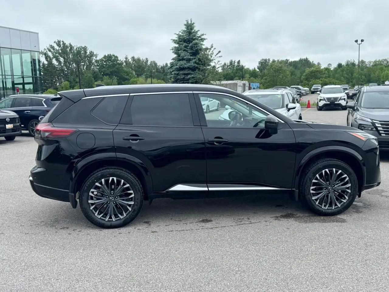 Nissan Rogue photo Nissan Rogue
