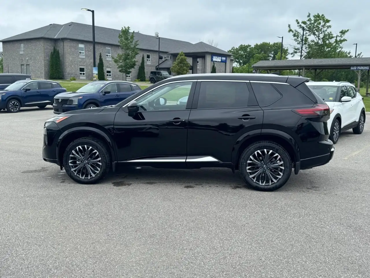 Nissan Rogue photo Nissan Rogue