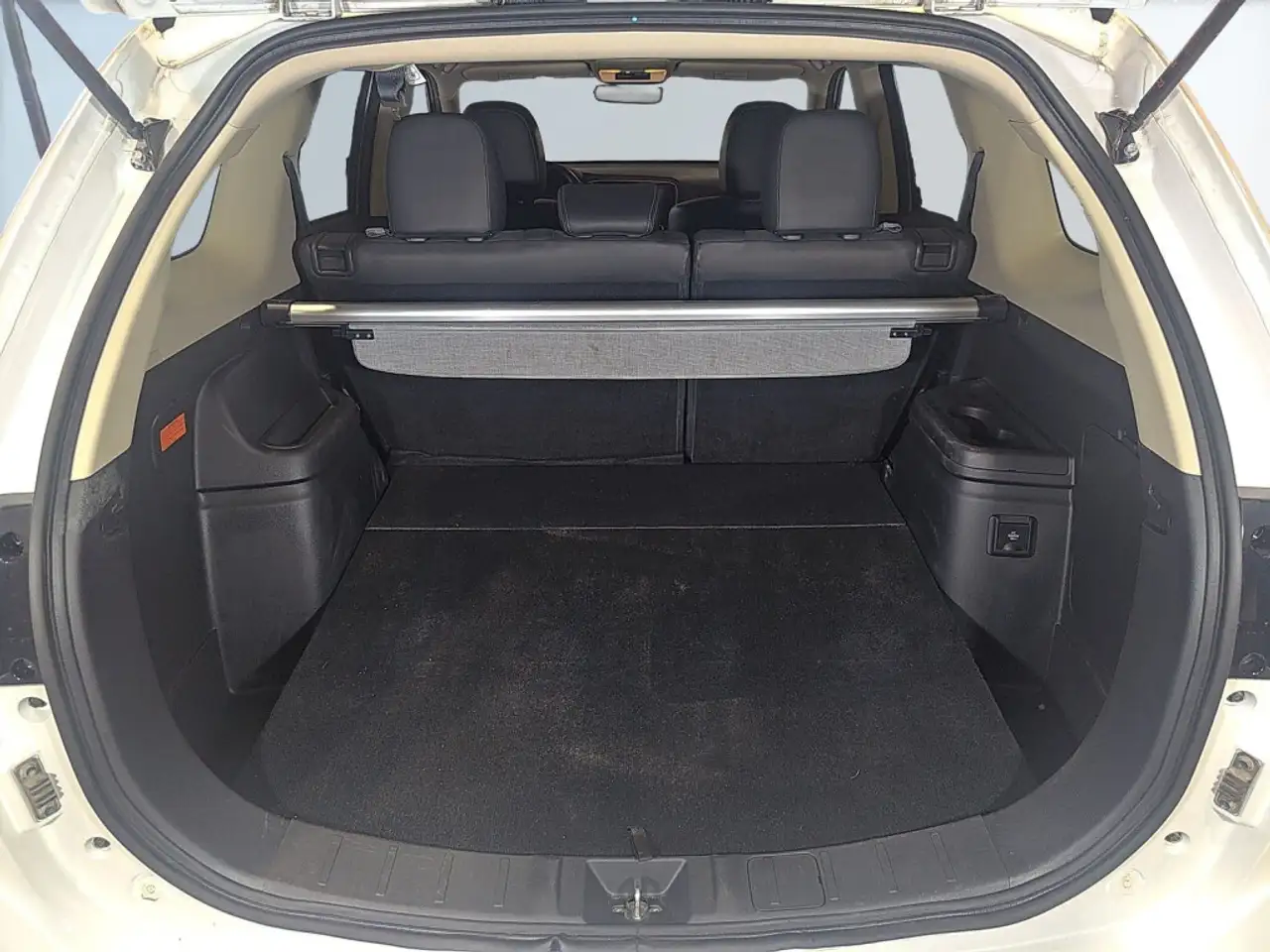 Mitsubishi Outlander снимка Mitsubishi Outlander