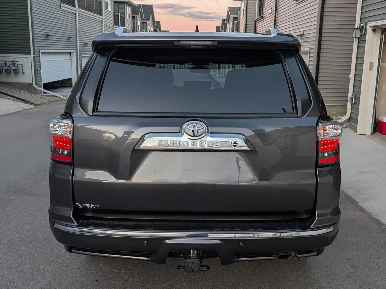 Toyota 4-Runner снимка Toyota 4-Runner