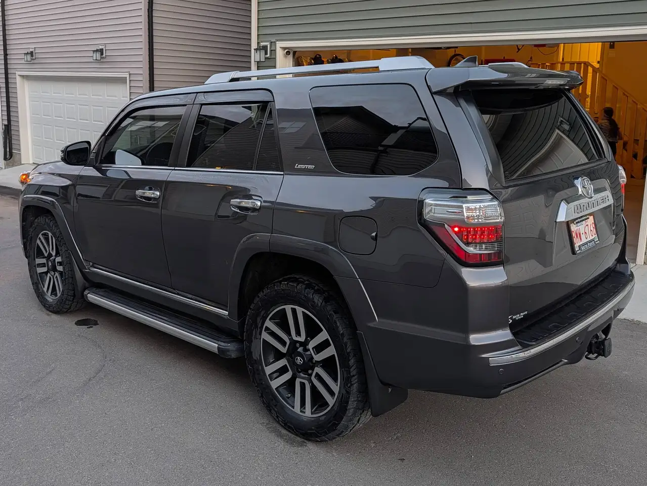 Toyota 4-Runner снимка Toyota 4-Runner