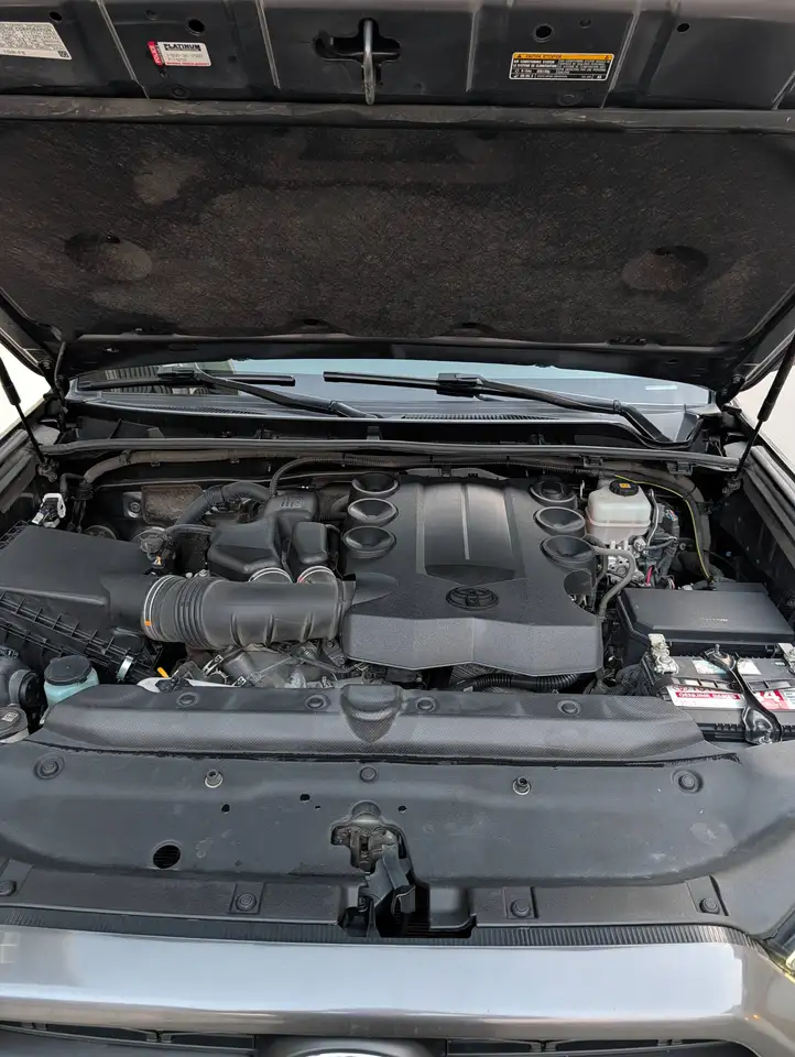Toyota 4-Runner снимка Toyota 4-Runner