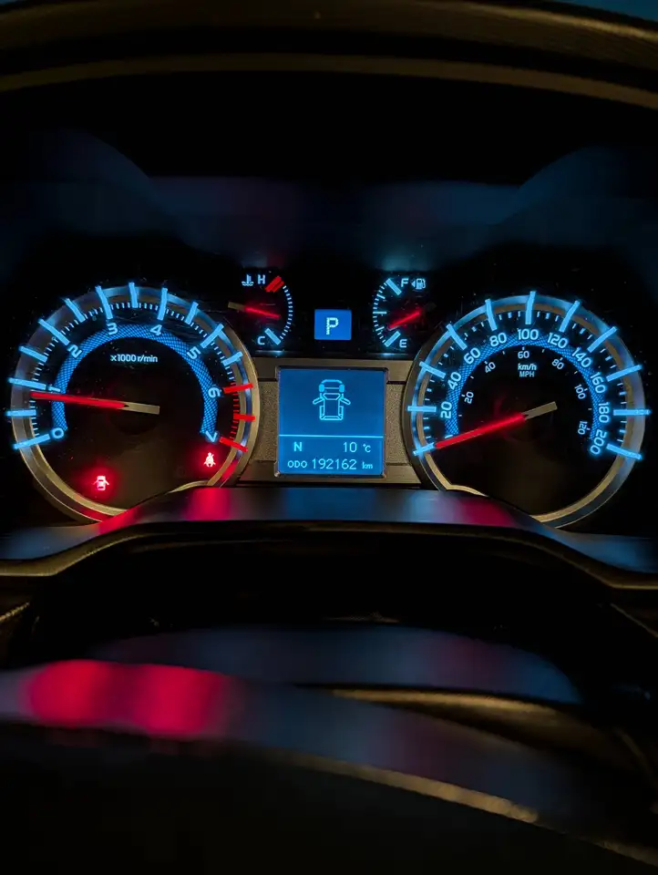 Toyota 4-Runner снимка Toyota 4-Runner
