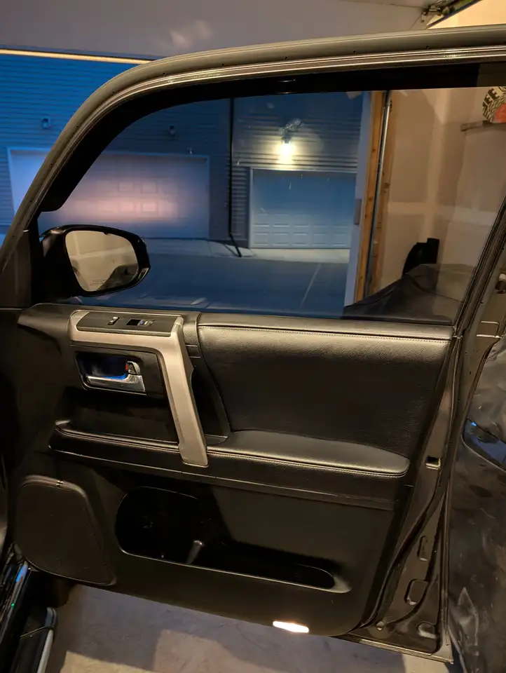 Toyota 4-Runner снимка Toyota 4-Runner