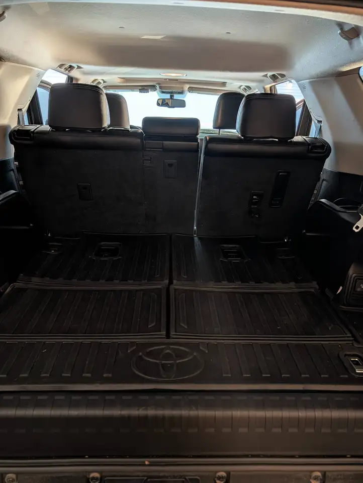 Toyota 4-Runner снимка Toyota 4-Runner