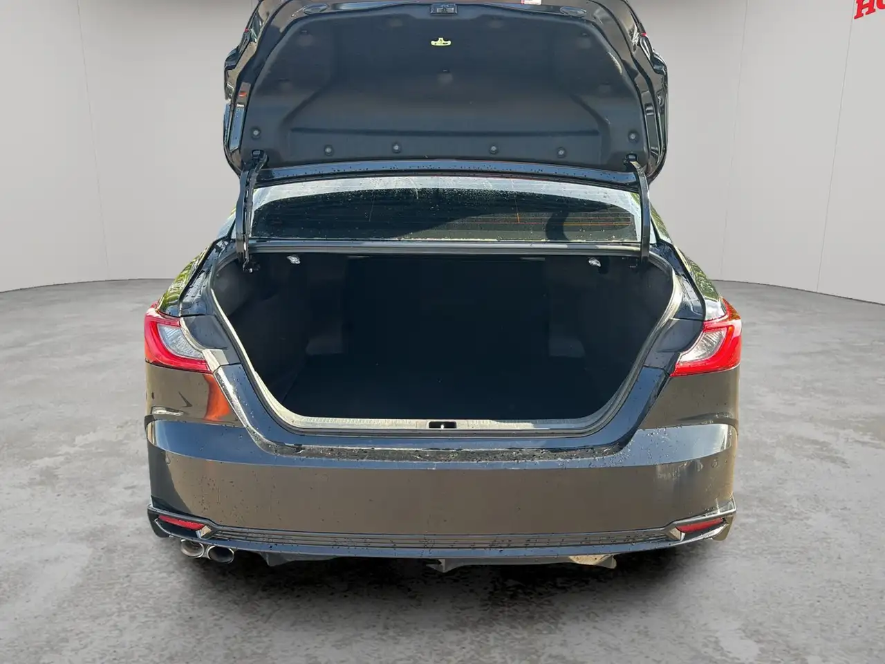 Toyota Camry photo Toyota Camry