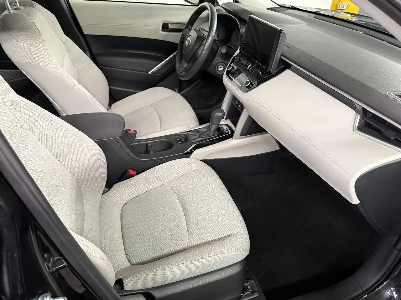 Toyota Corolla Cross photo Toyota Corolla Cross