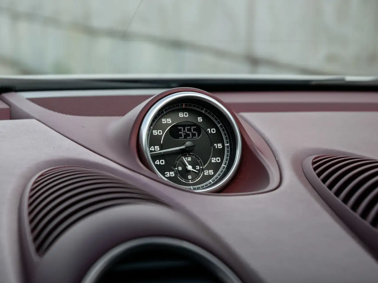 Porsche 718 Spyder снимка Porsche 718 Spyder