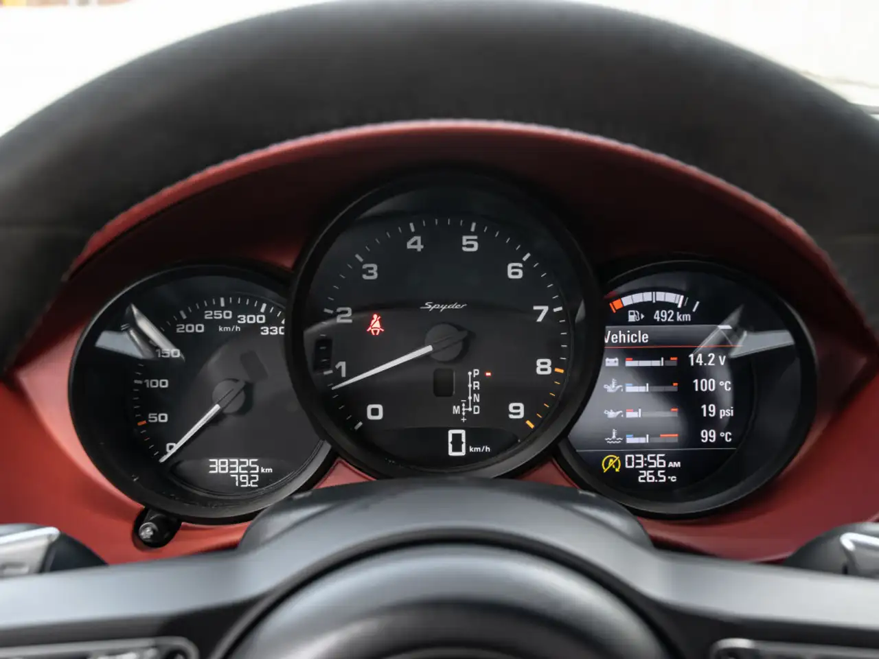 Porsche 718 Spyder снимка Porsche 718 Spyder