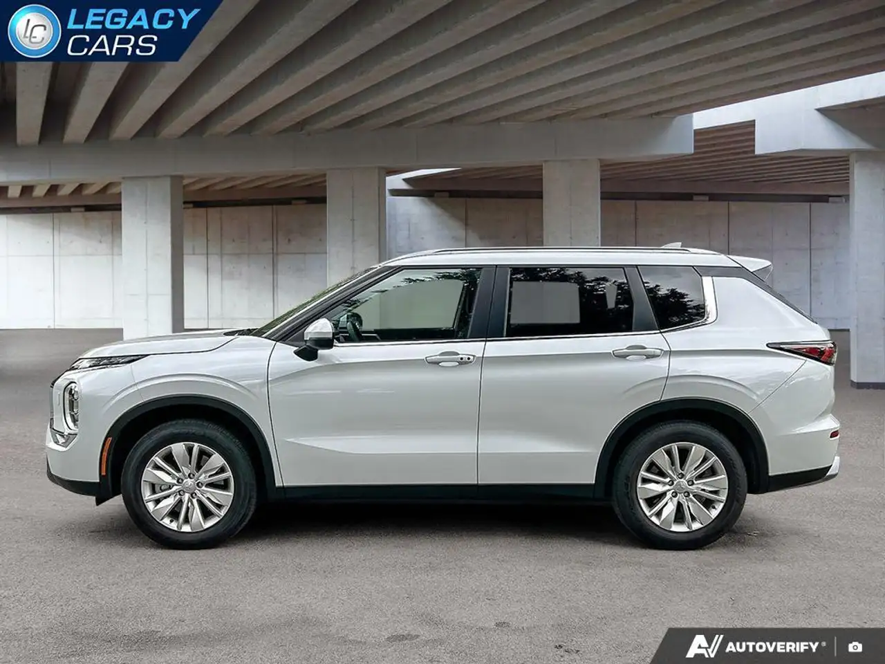 Mitsubishi Outlander photo Mitsubishi Outlander