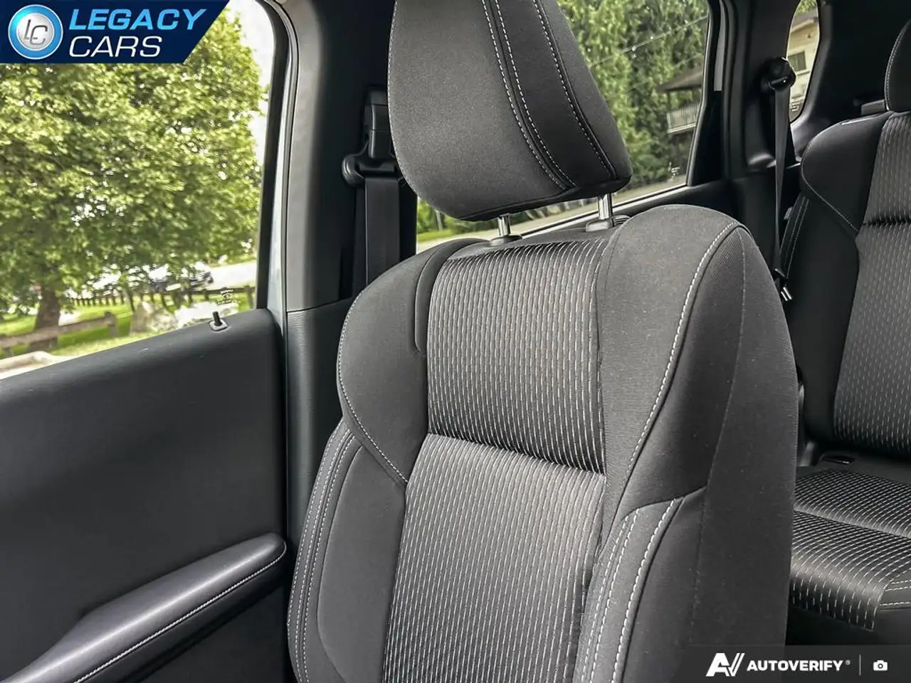 Mitsubishi Outlander photo Mitsubishi Outlander