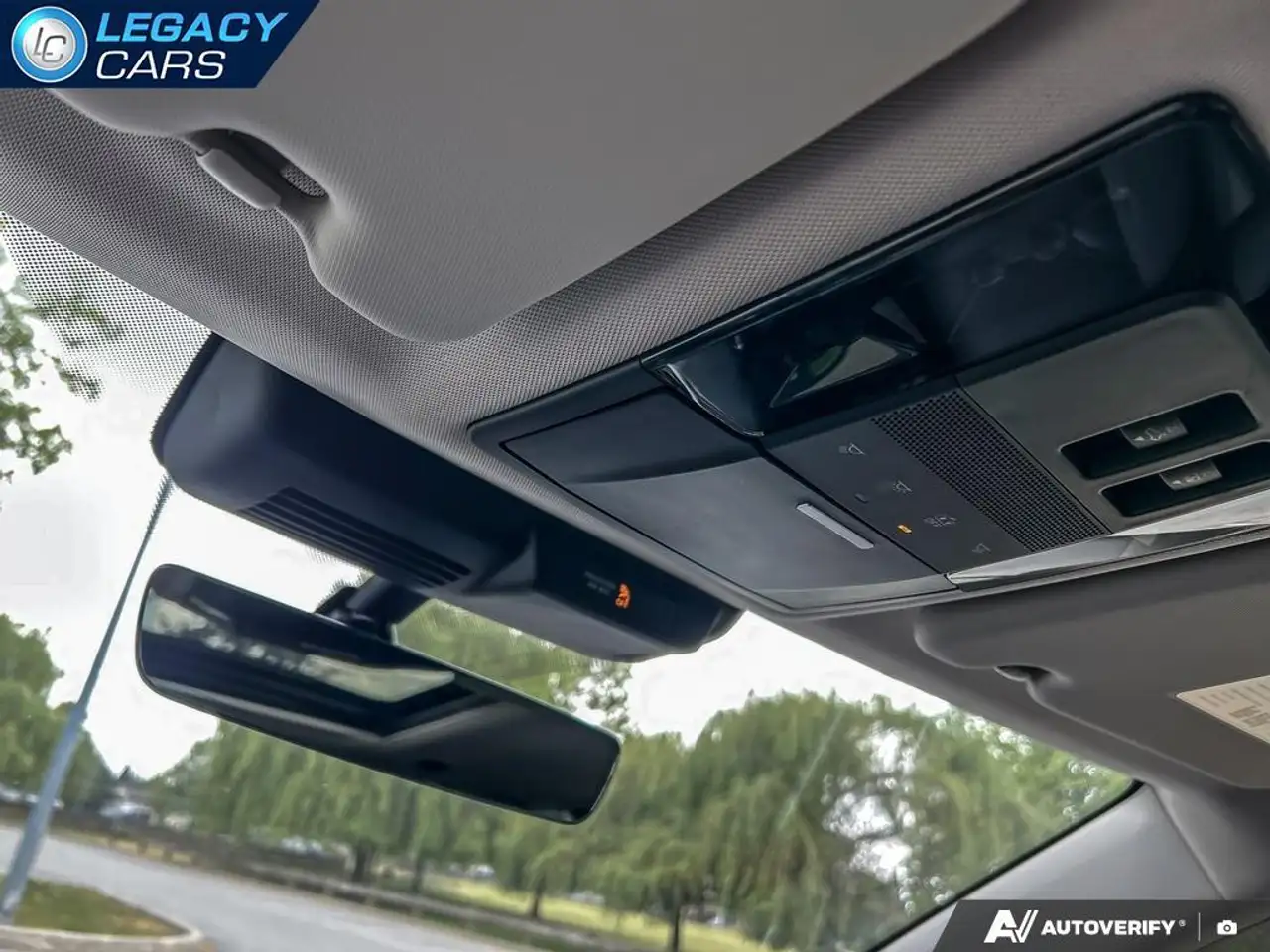Mitsubishi Outlander photo Mitsubishi Outlander