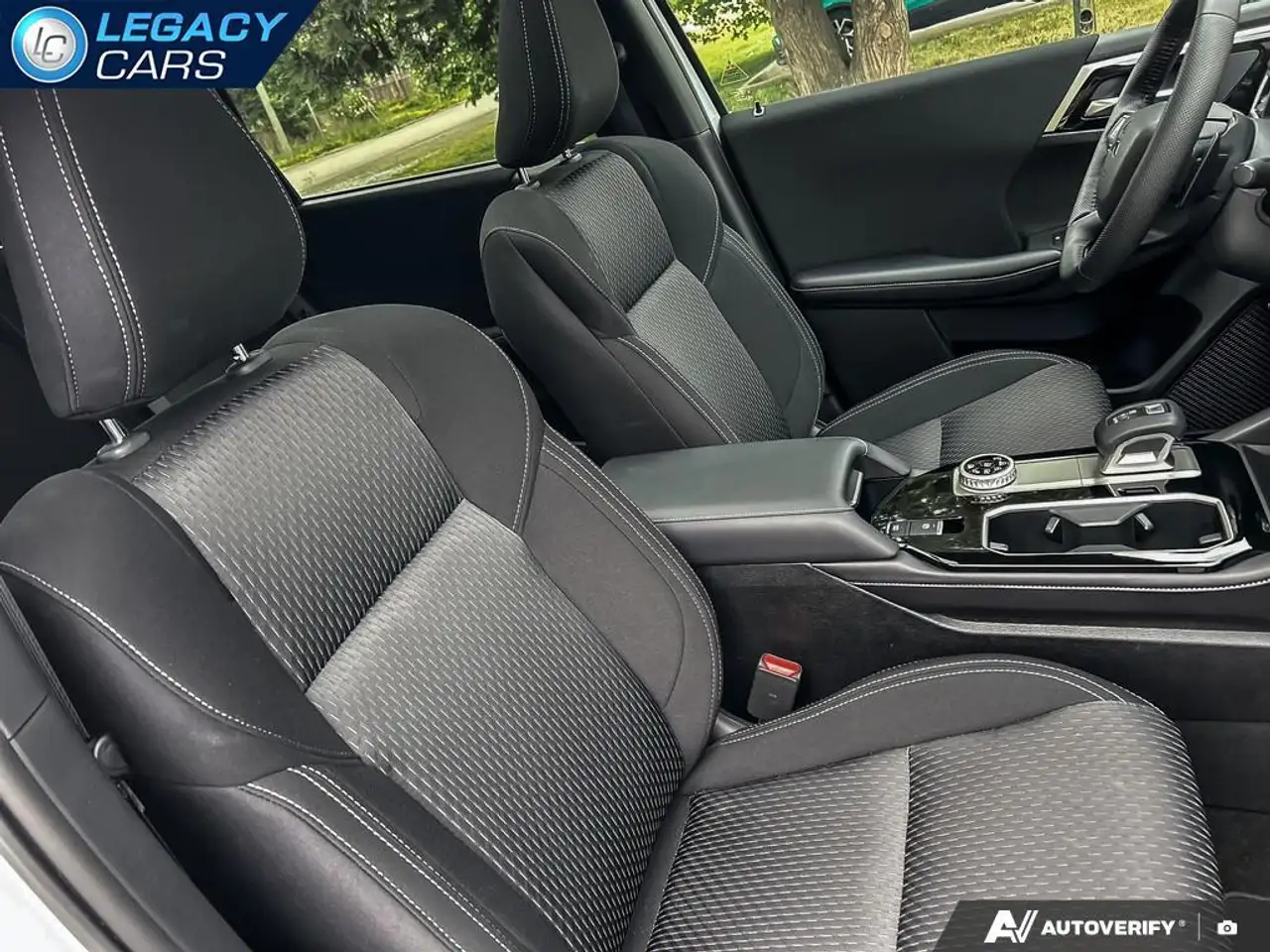 Mitsubishi Outlander photo Mitsubishi Outlander