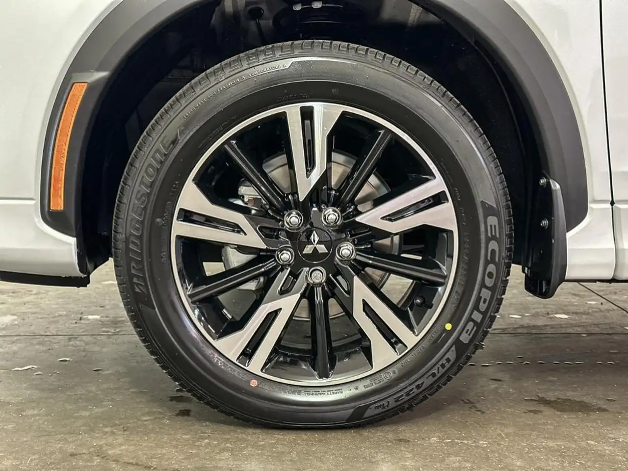 Mitsubishi Eclipse Cross снимка Mitsubishi Eclipse Cross