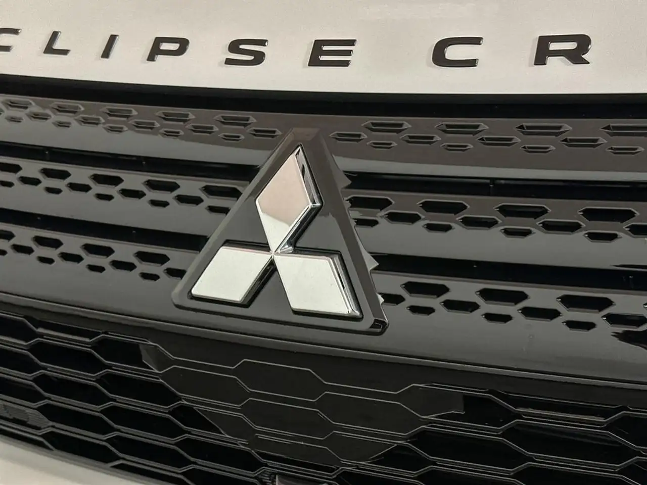 Mitsubishi Eclipse Cross снимка Mitsubishi Eclipse Cross
