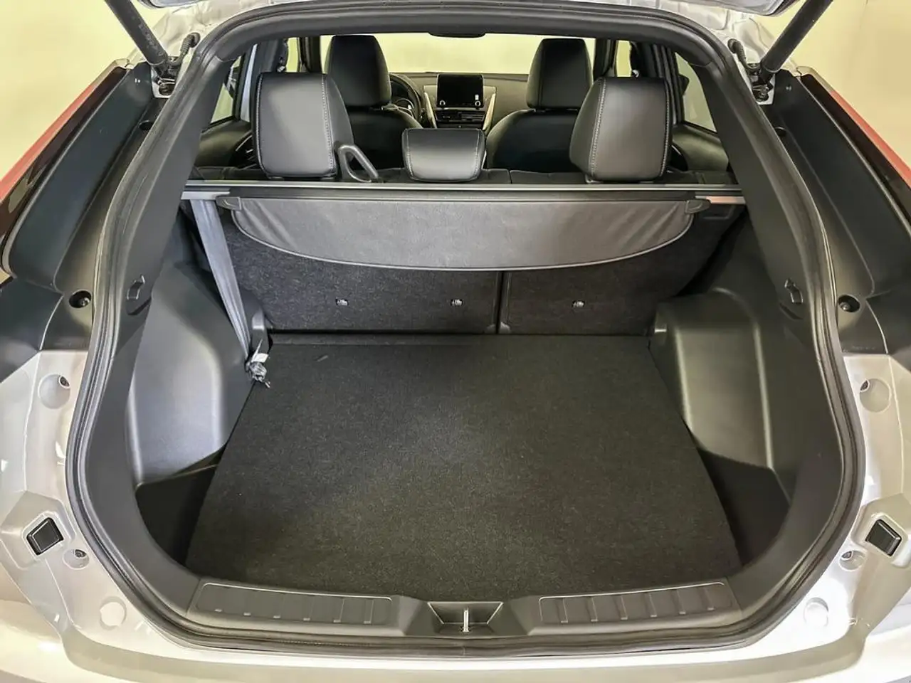 Mitsubishi Eclipse Cross снимка Mitsubishi Eclipse Cross