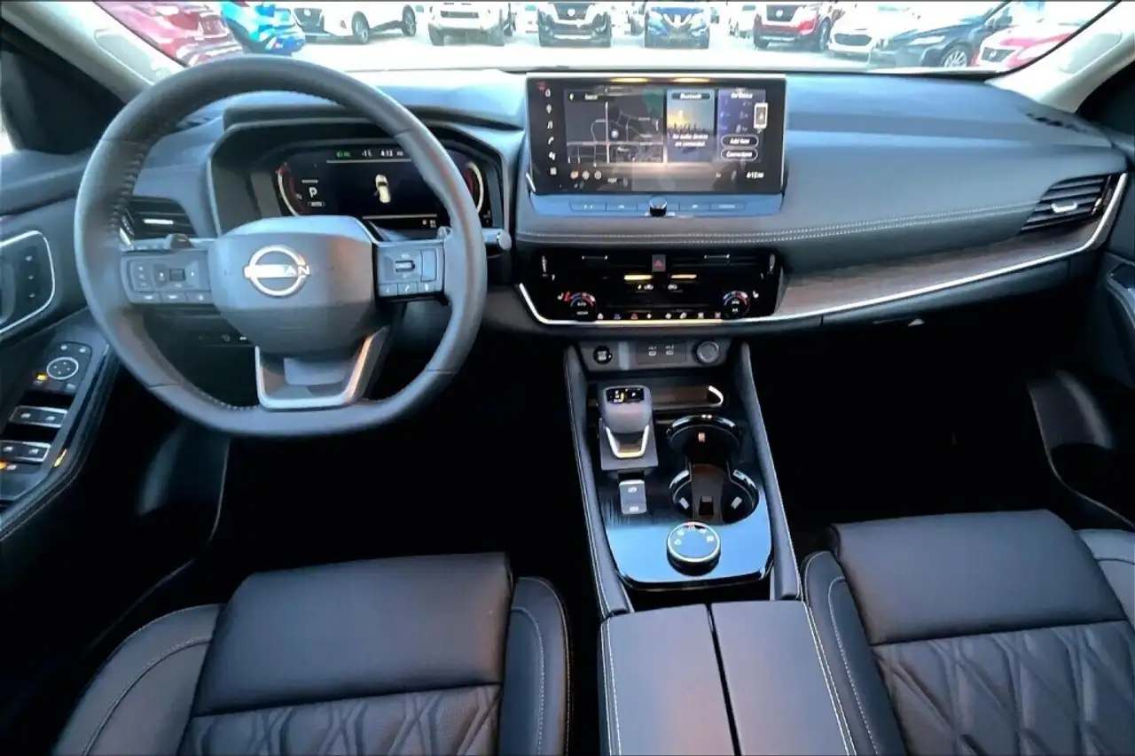 Nissan Rogue снимка Nissan Rogue