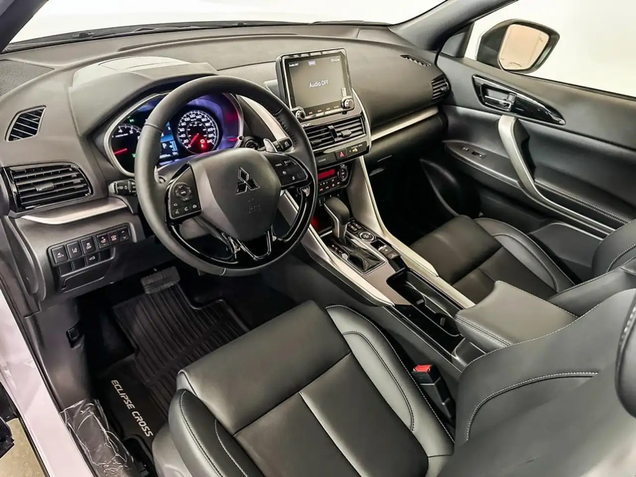 Mitsubishi Eclipse Cross снимка Mitsubishi Eclipse Cross