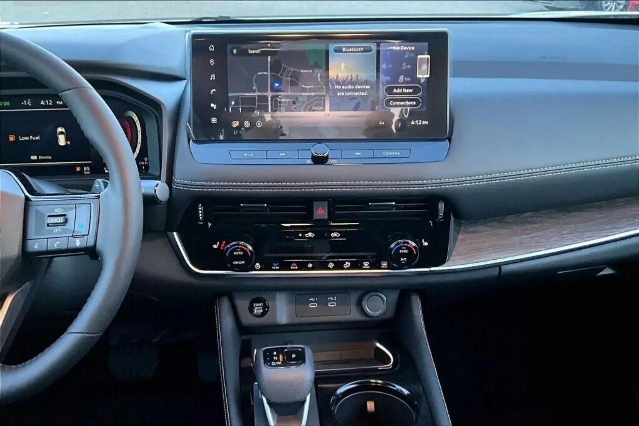Nissan Rogue снимка Nissan Rogue