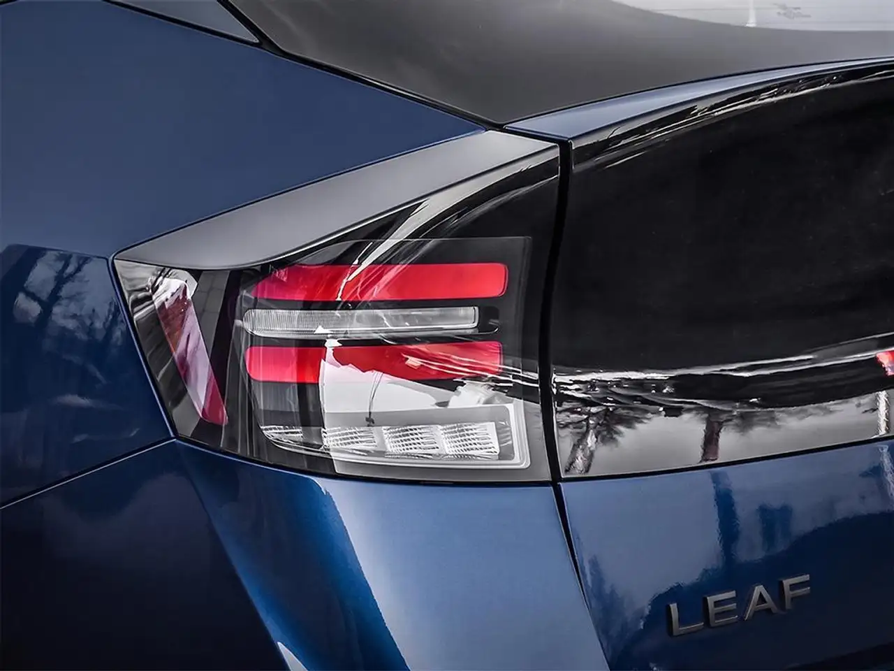 Nissan Leaf photo Nissan Leaf