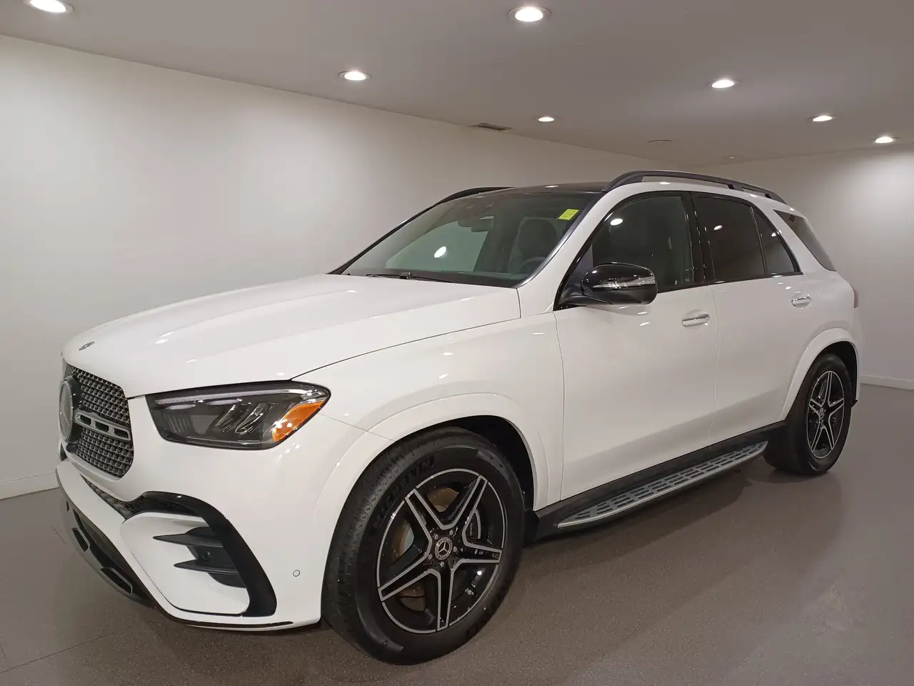 Mercedes-Benz GLE снимка Mercedes-Benz GLE