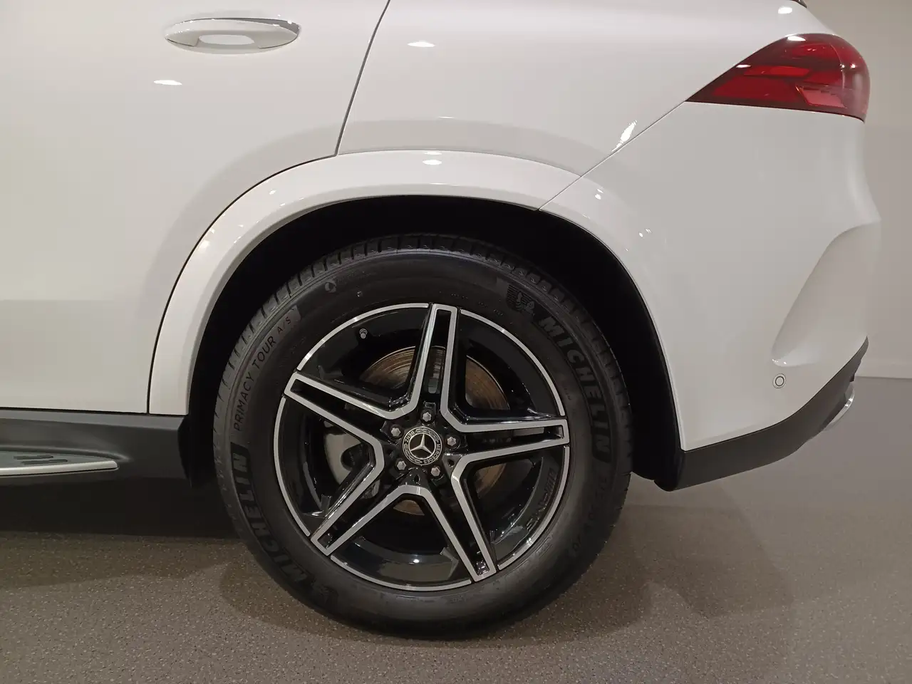 Mercedes-Benz GLE снимка Mercedes-Benz GLE