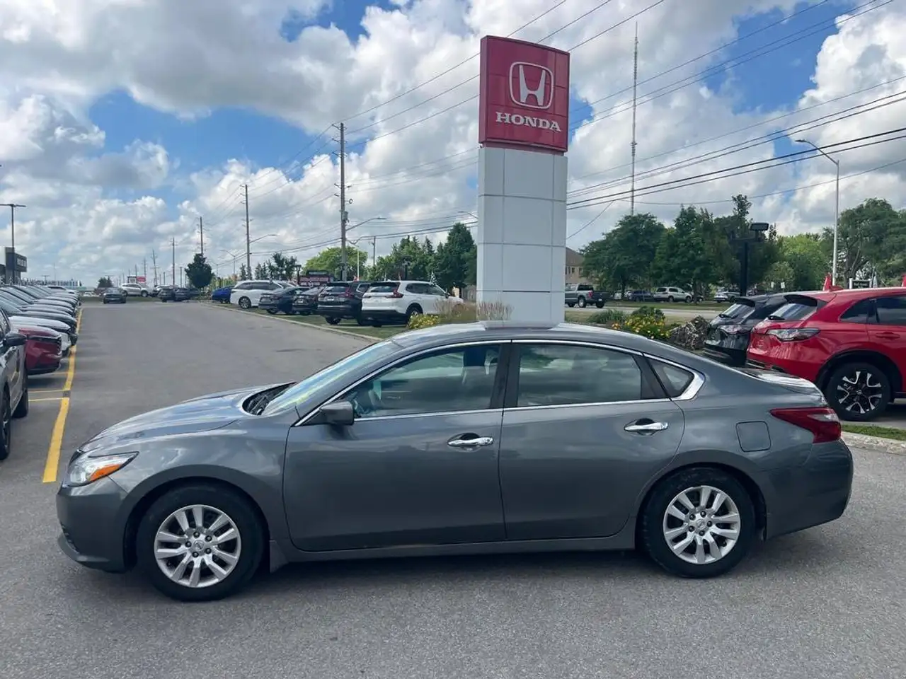 Nissan Altima снимка Nissan Altima