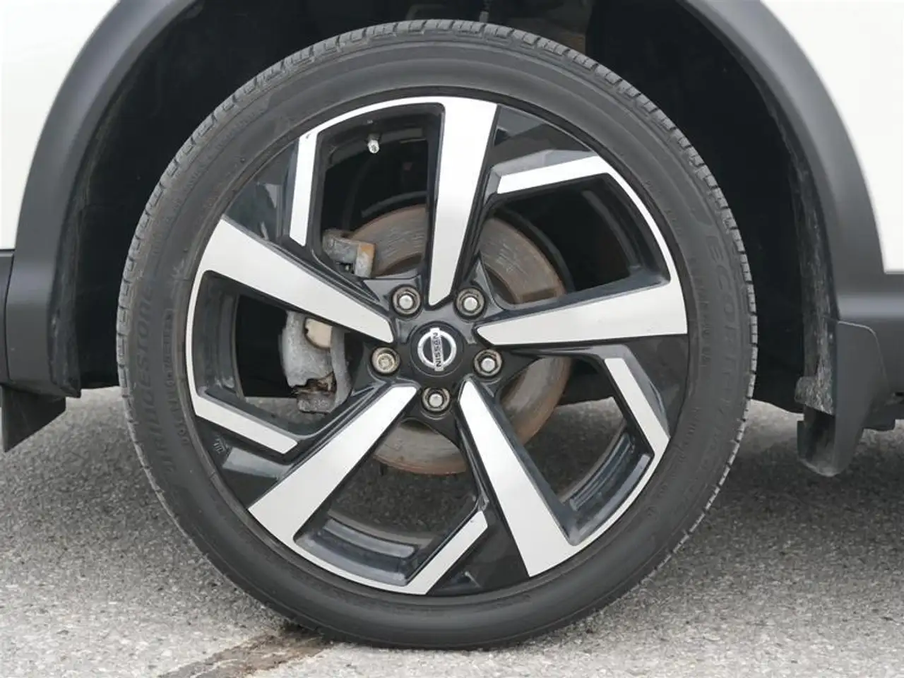 Nissan Qashqai снимка Nissan Qashqai