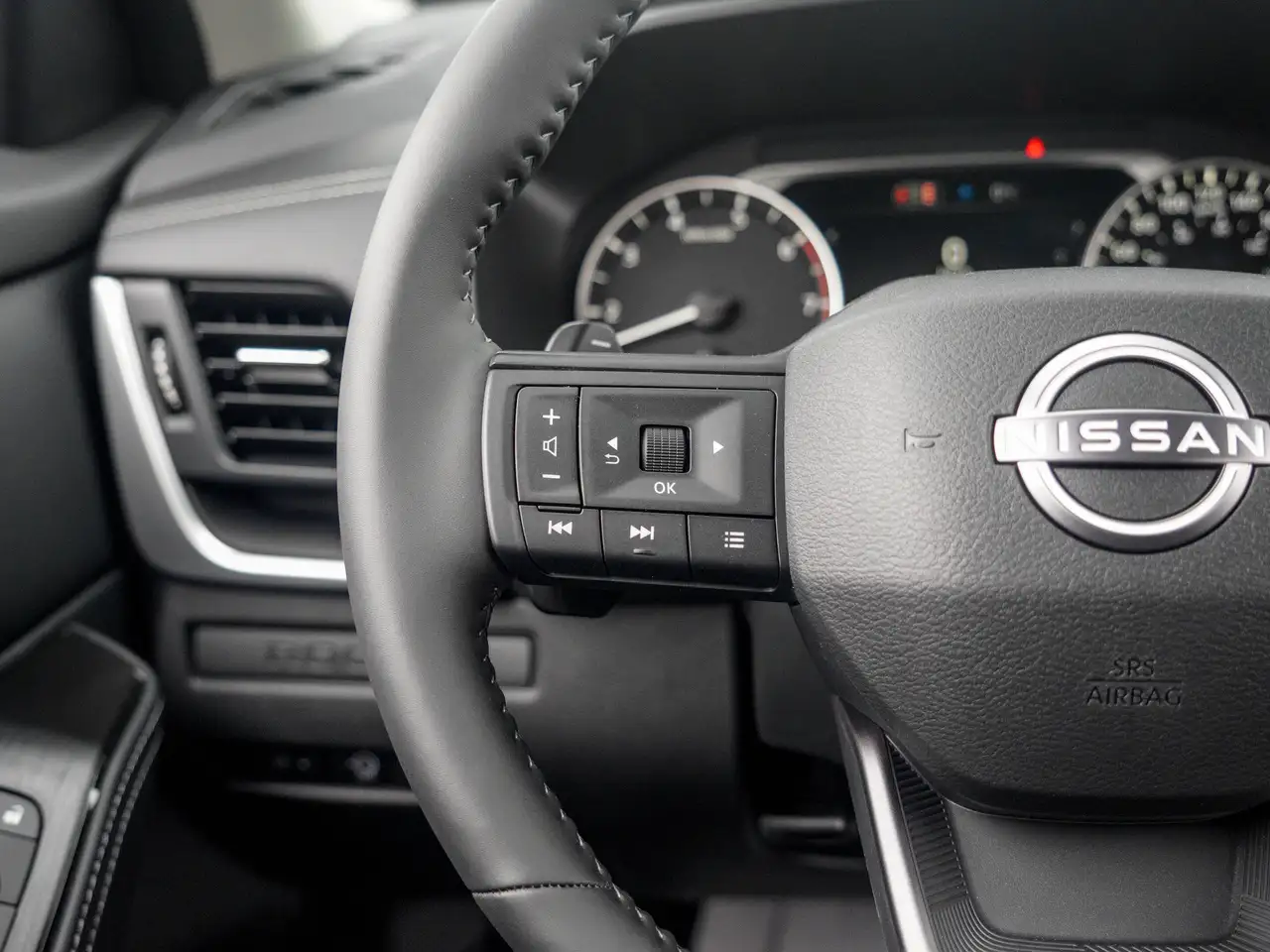 Nissan Rogue photo Nissan Rogue