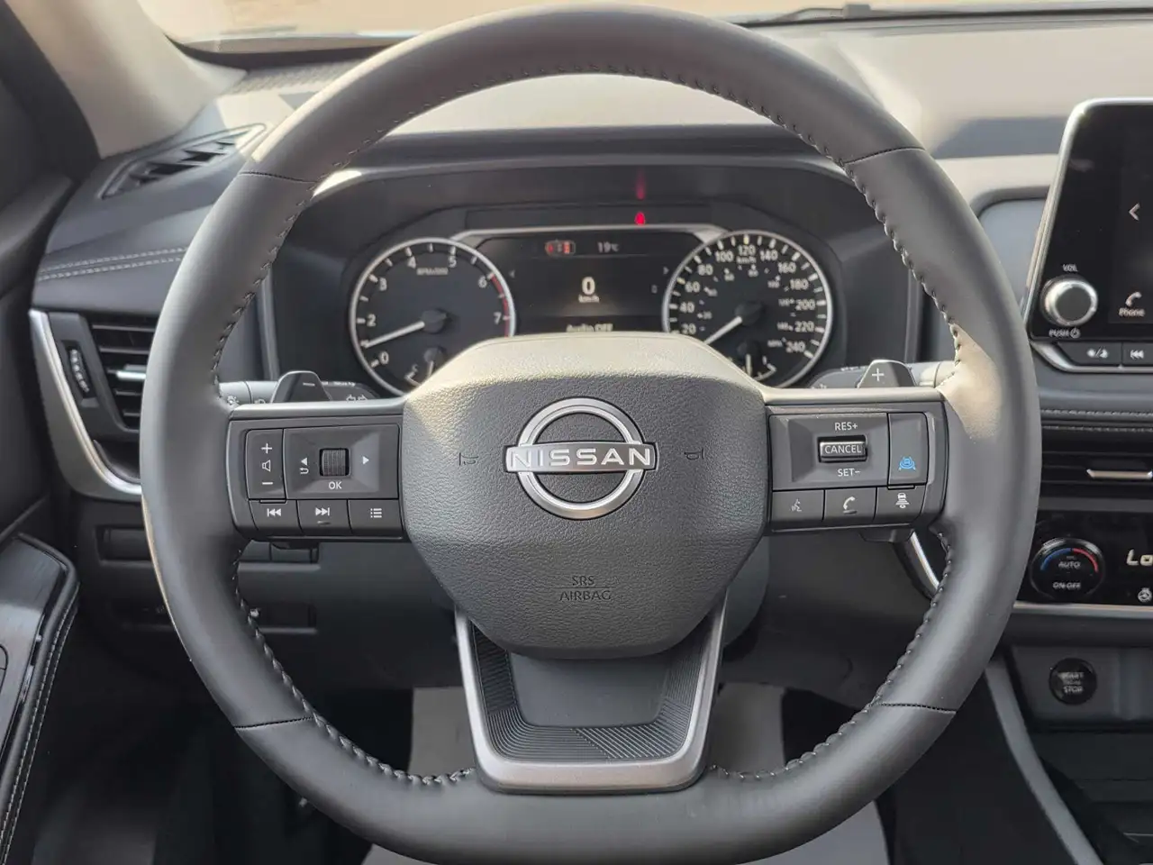 Nissan Rogue fotografie Nissan Rogue