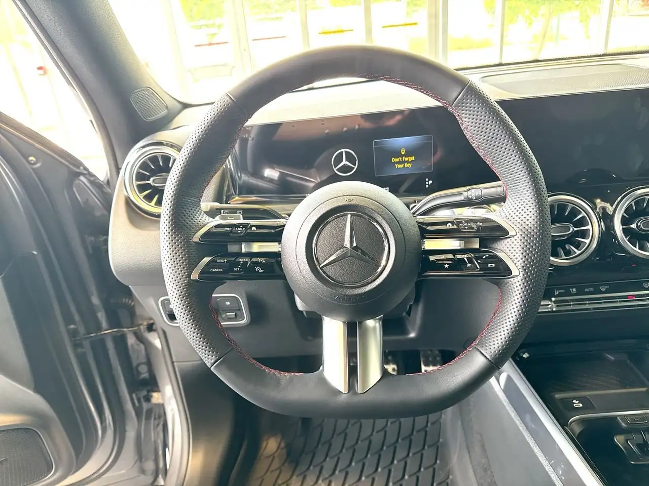 Mercedes-Benz GLB fotografie Mercedes-Benz GLB