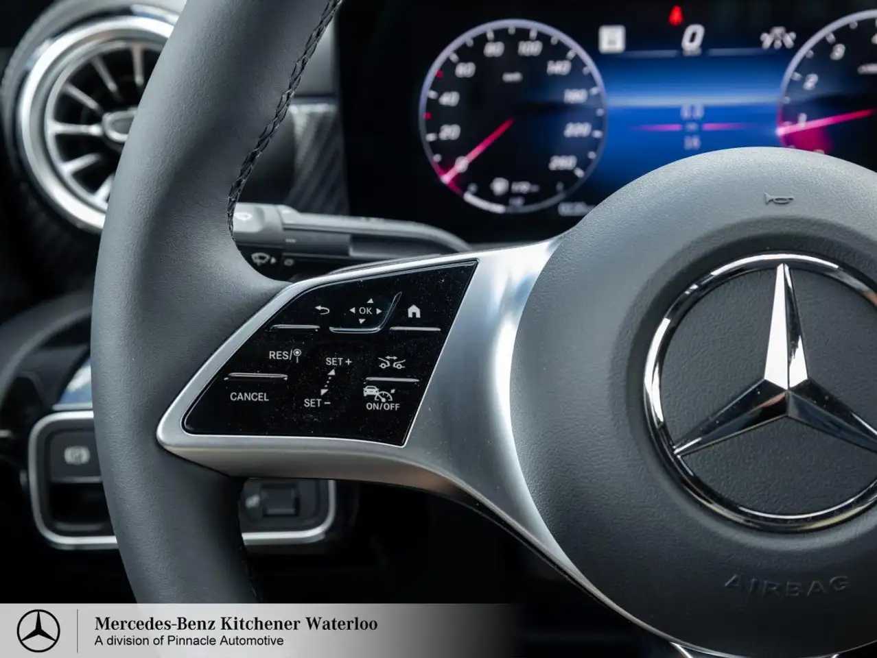 Mercedes-Benz CLA снимка Mercedes-Benz CLA