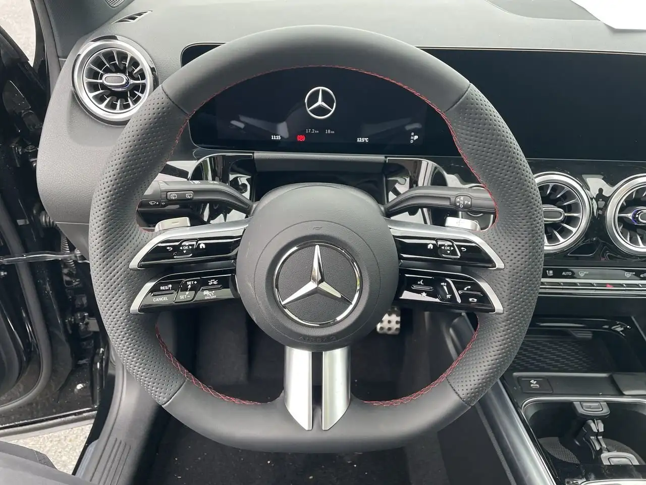 Mercedes-Benz GLA fotografie Mercedes-Benz GLA
