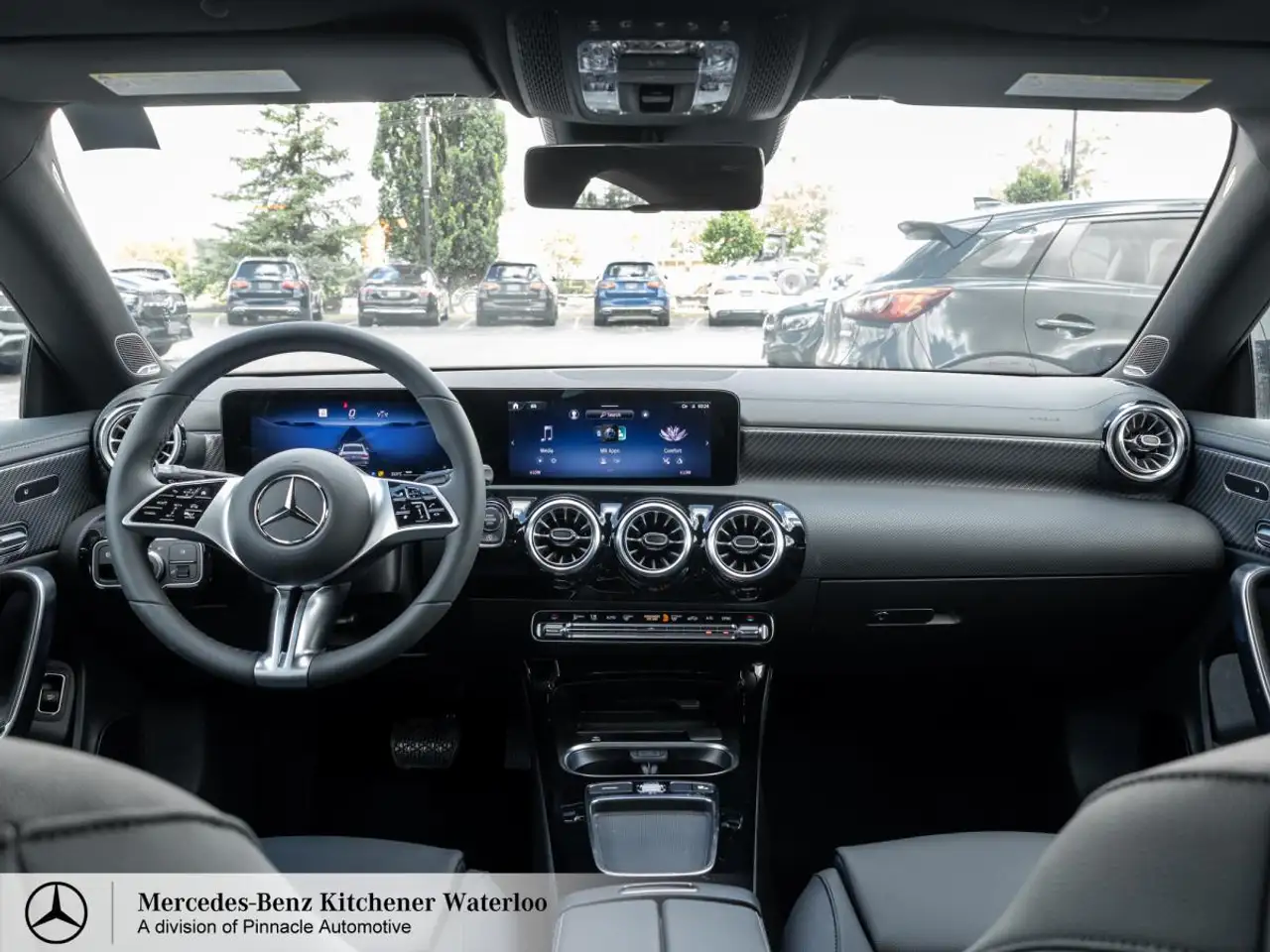 Mercedes-Benz CLA снимка Mercedes-Benz CLA