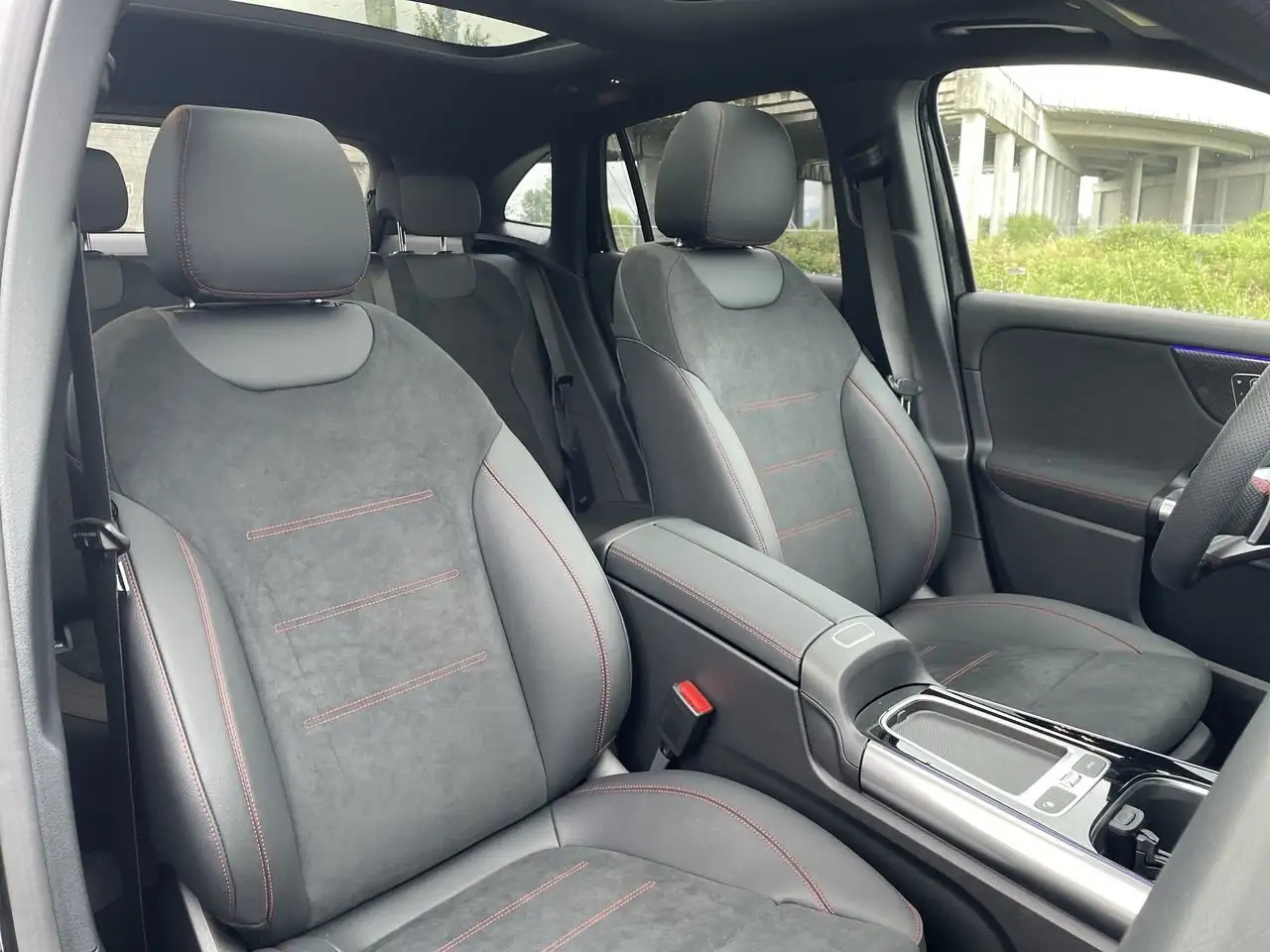 Mercedes-Benz GLA fotografie Mercedes-Benz GLA