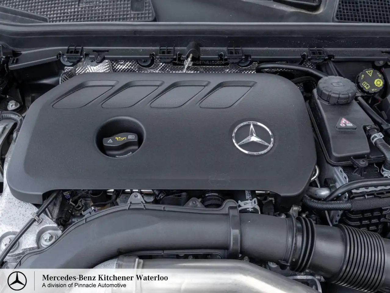 Mercedes-Benz CLA снимка Mercedes-Benz CLA