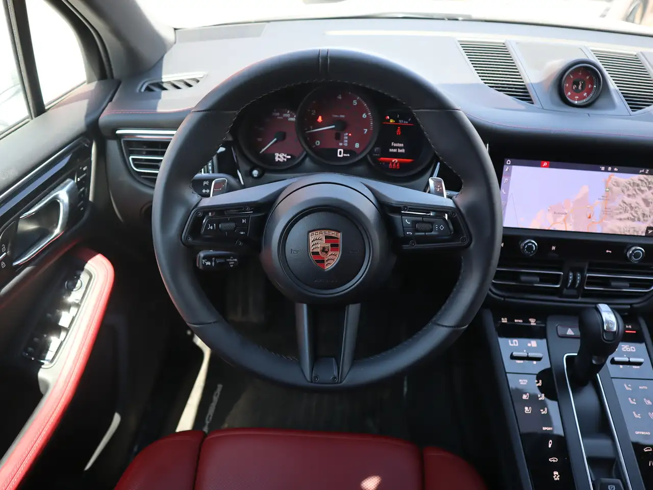 Porsche Macan снимка Porsche Macan
