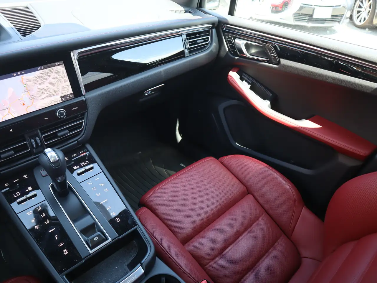 Porsche Macan снимка Porsche Macan