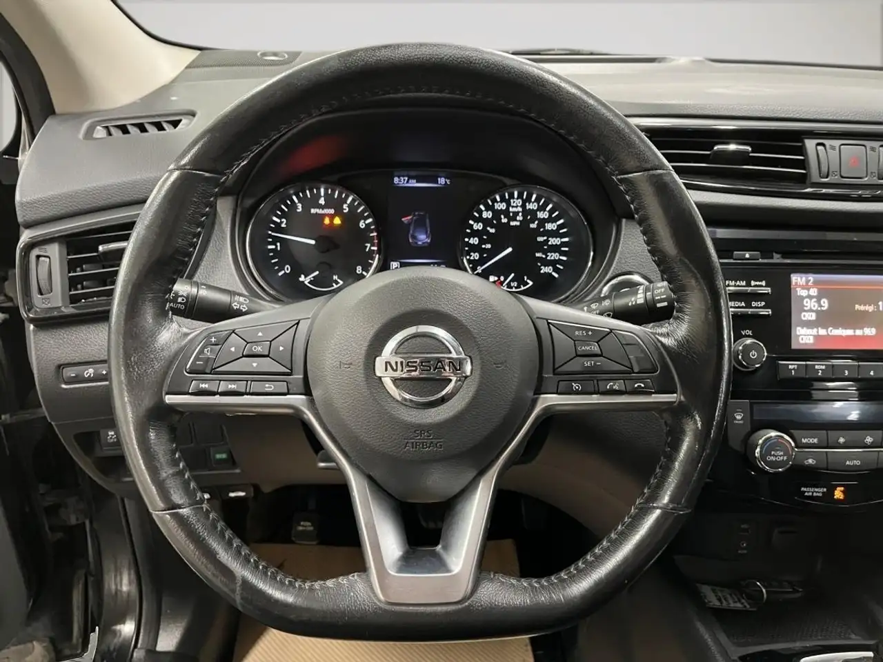 Nissan Qashqai photo Nissan Qashqai