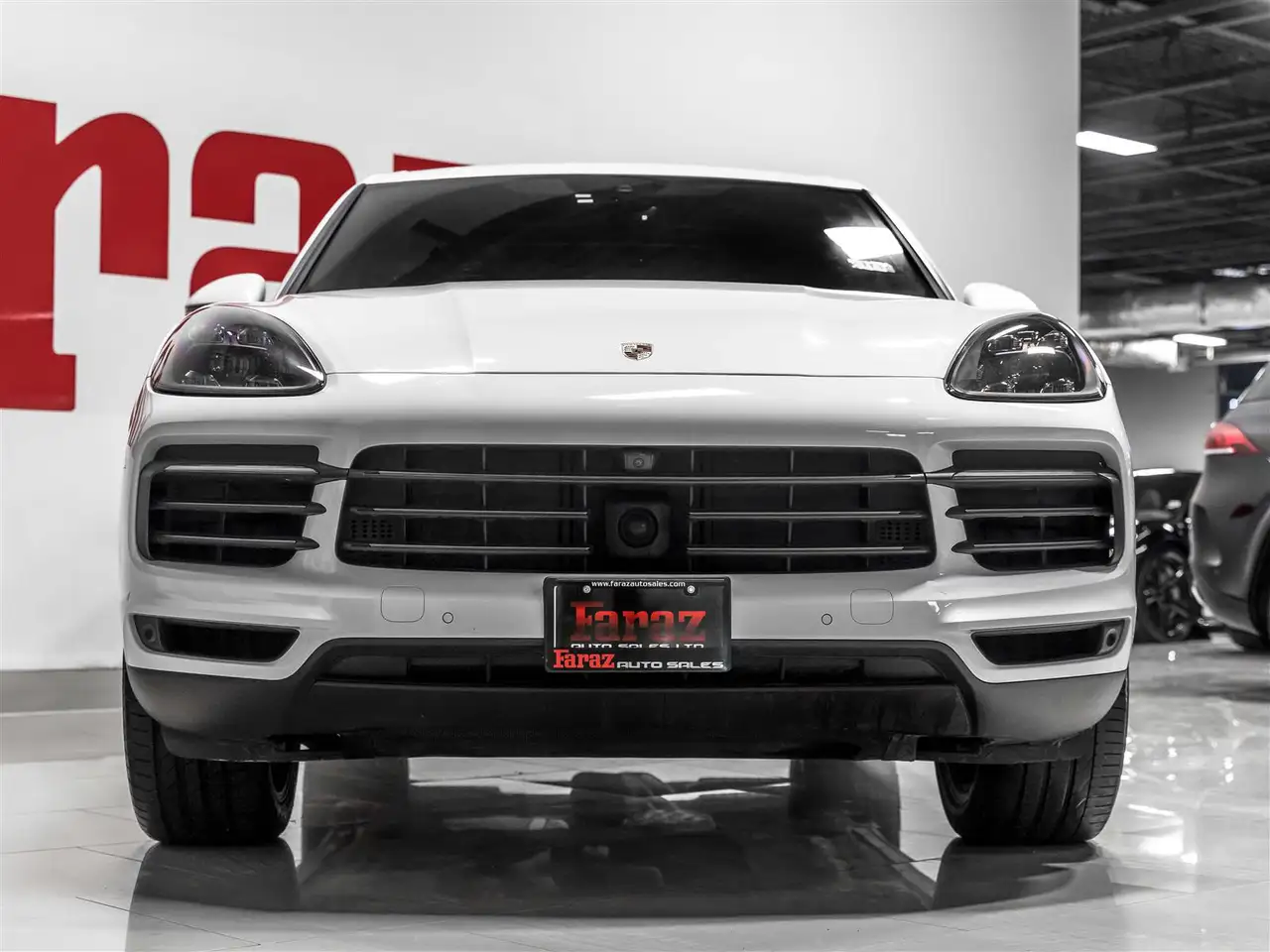 Porsche Cayenne снимка Porsche Cayenne