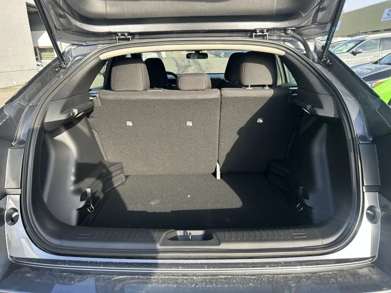 Nissan Leaf photo Nissan Leaf